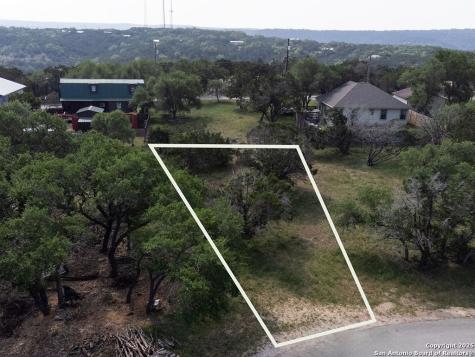 1009 Deerwood Canyon Lake TX 78133