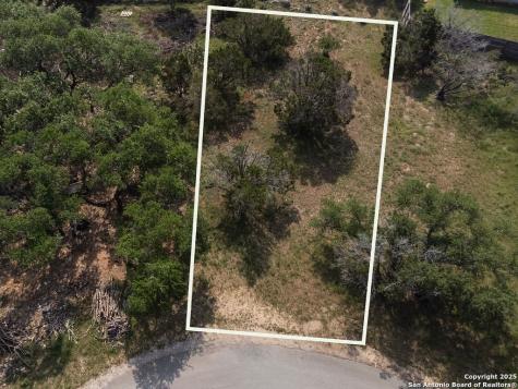 1009 Deerwood Canyon Lake TX 78133