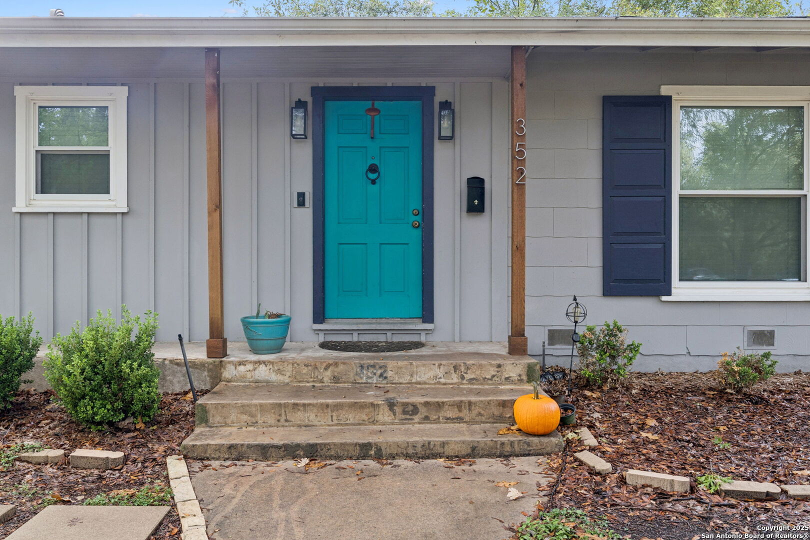 352 Larchmont Drive San Antonio TX 78209