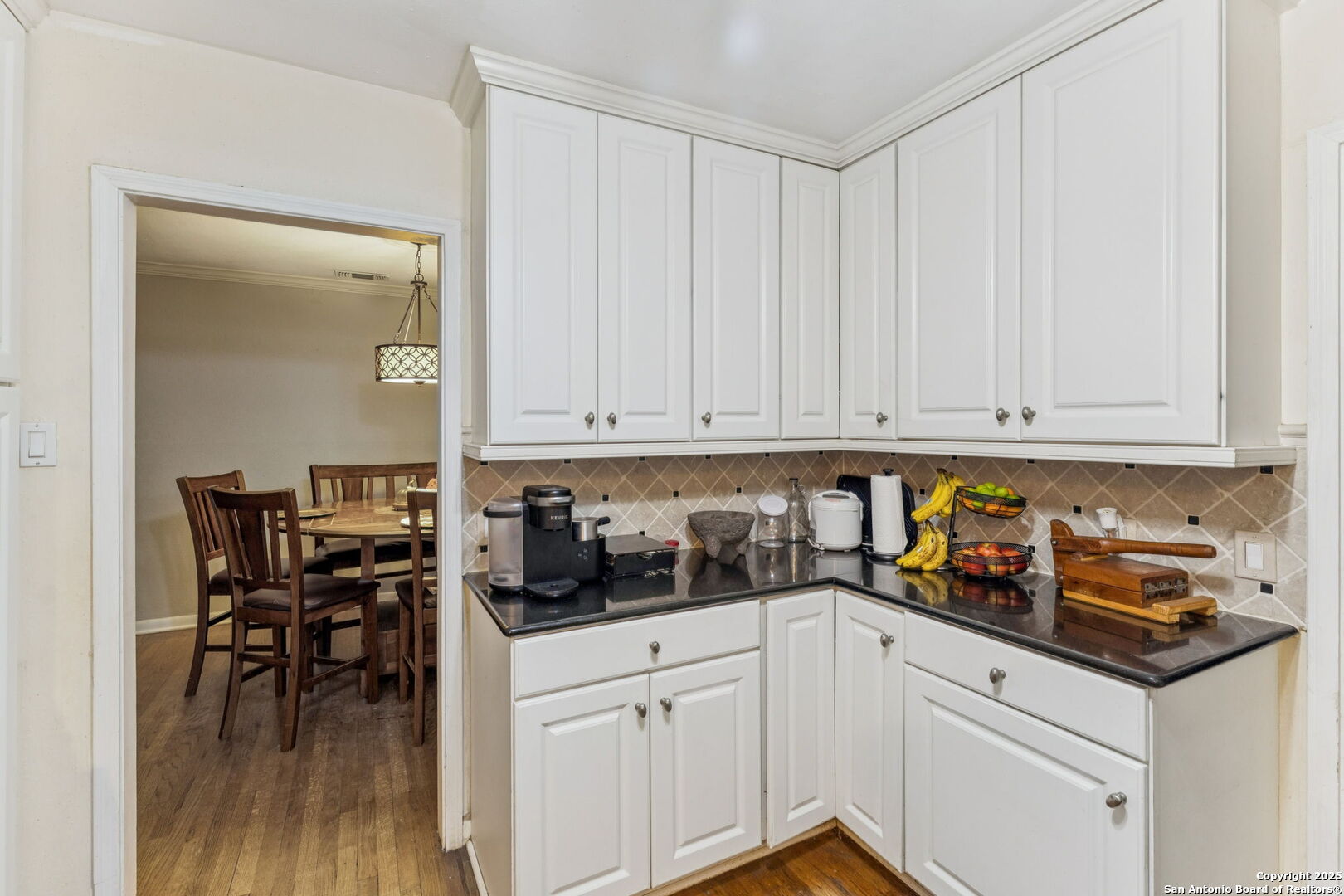 352 Larchmont Drive San Antonio TX 78209