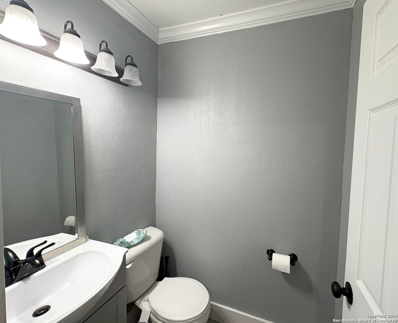 1215 Klondike San Antonio TX 78245