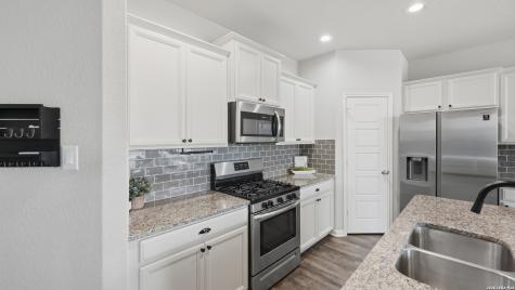 418 Moonvine Way New Braunfels TX 78130