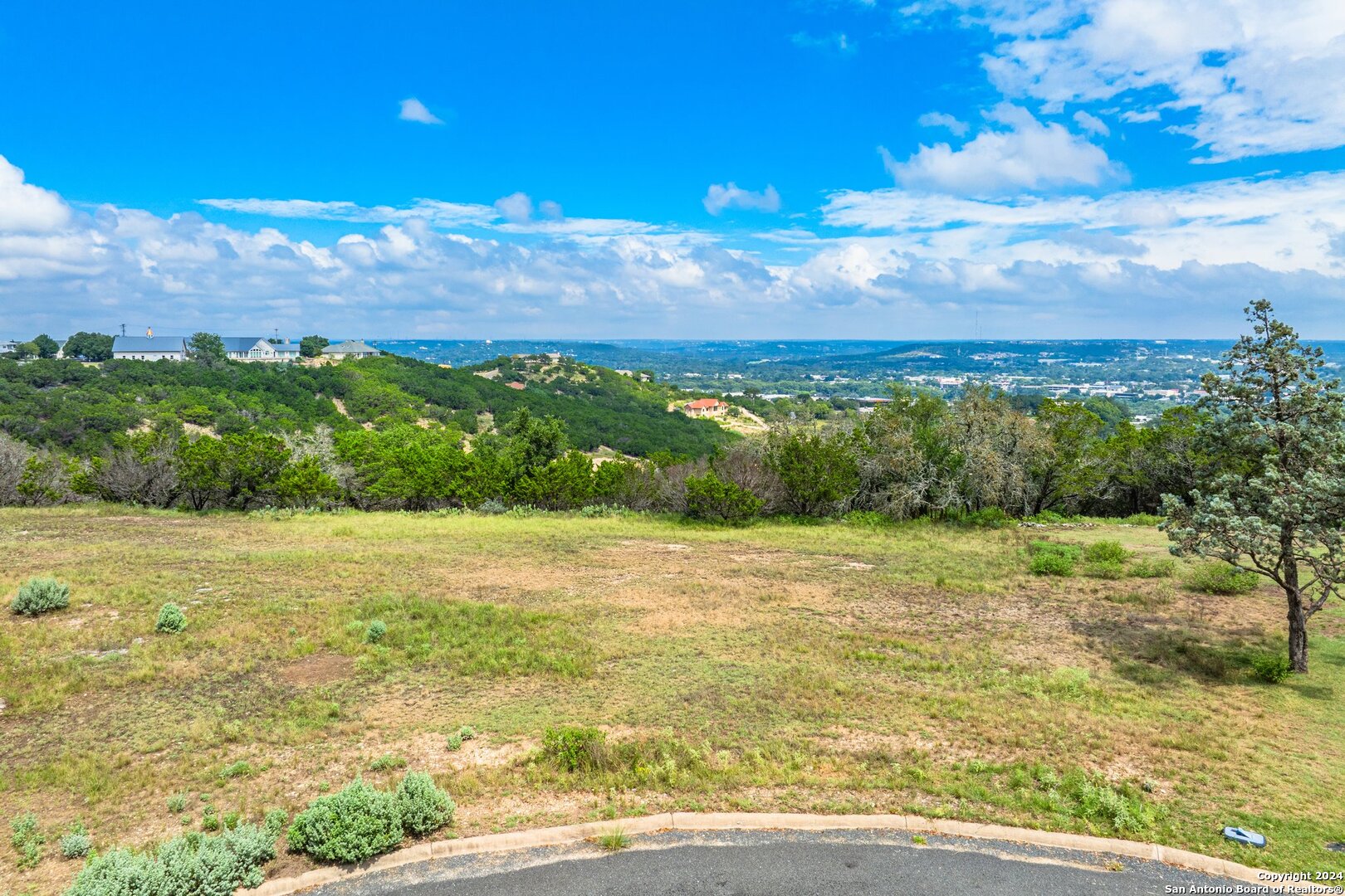 329 Loma Vista Kerrville TX 78028