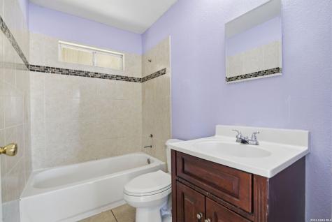 5107 Cien San Antonio TX 78214