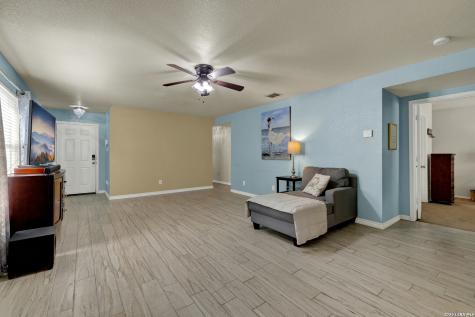 9911 Carswell Peak San Antonio TX 78245