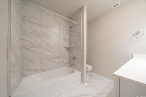240 W Martindale Street Seguin TX 78155