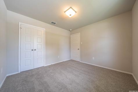 240 W Martindale Street Seguin TX 78155