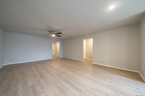 240 W Martindale Street Seguin TX 78155