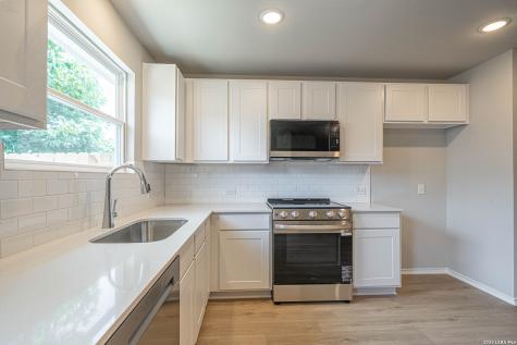 240 W Martindale Street Seguin TX 78155