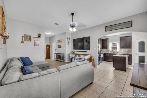 327 Amaryllis New Braunfels TX 78132