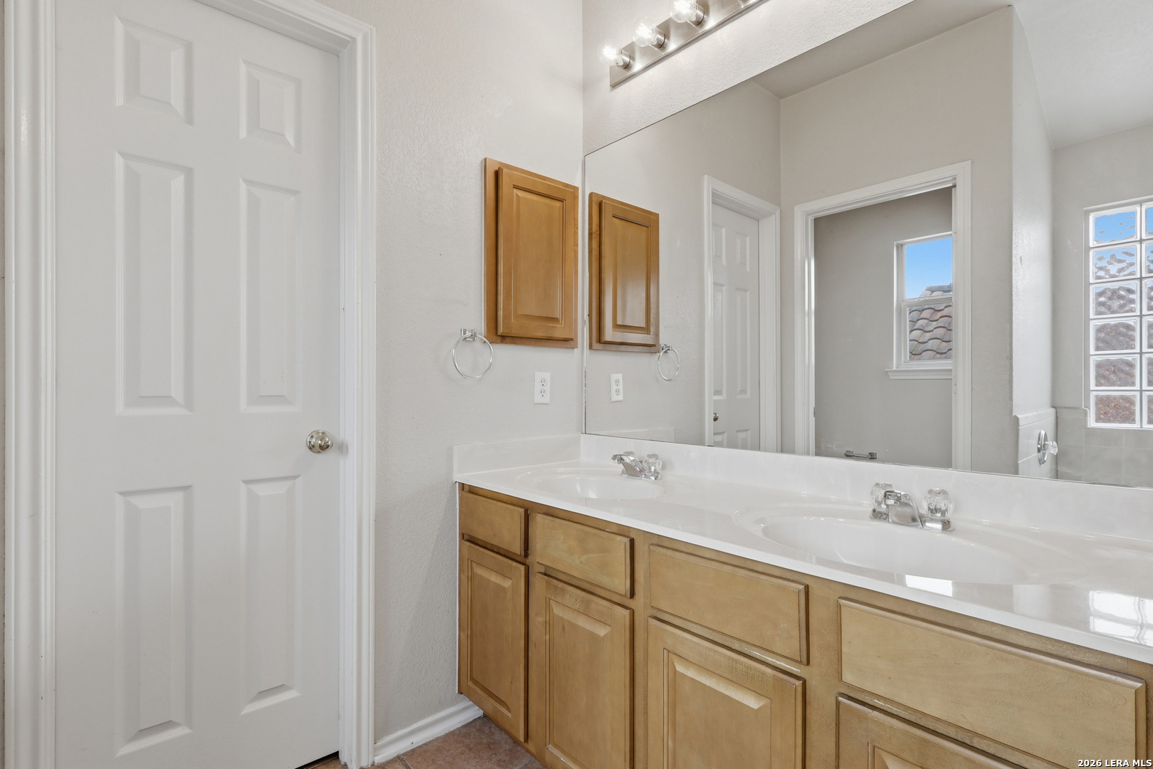 1323 Pinnacle Falls San Antonio TX 78260