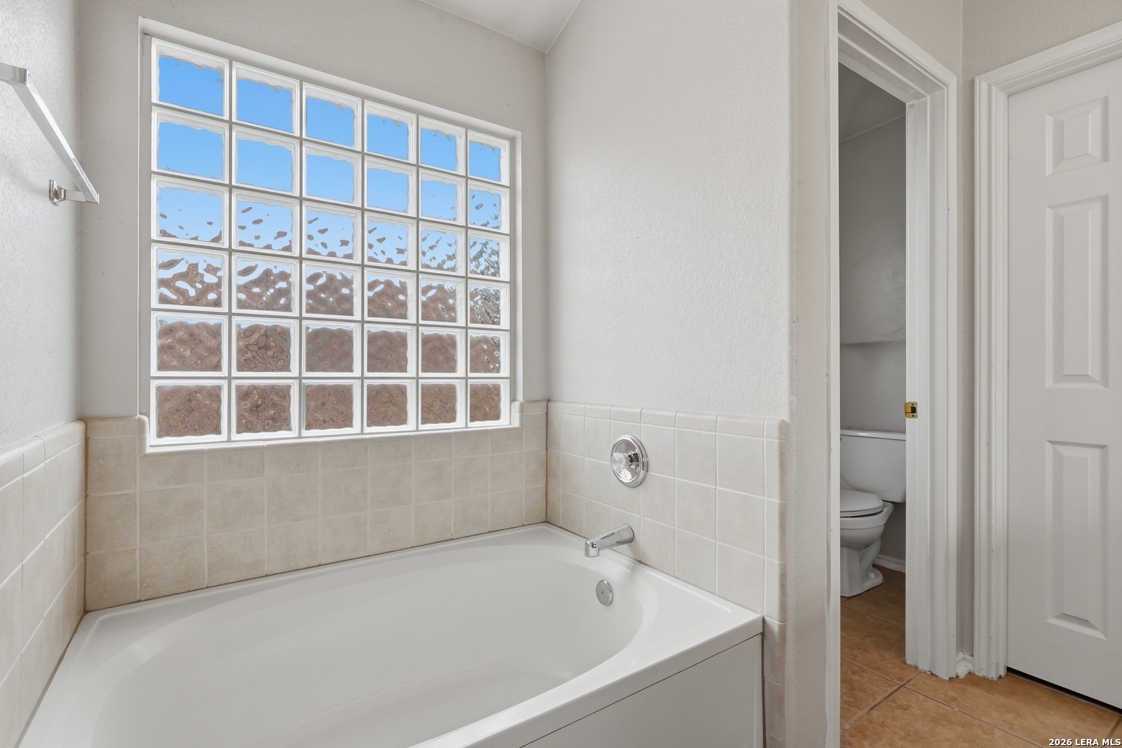 1323 Pinnacle Falls San Antonio TX 78260