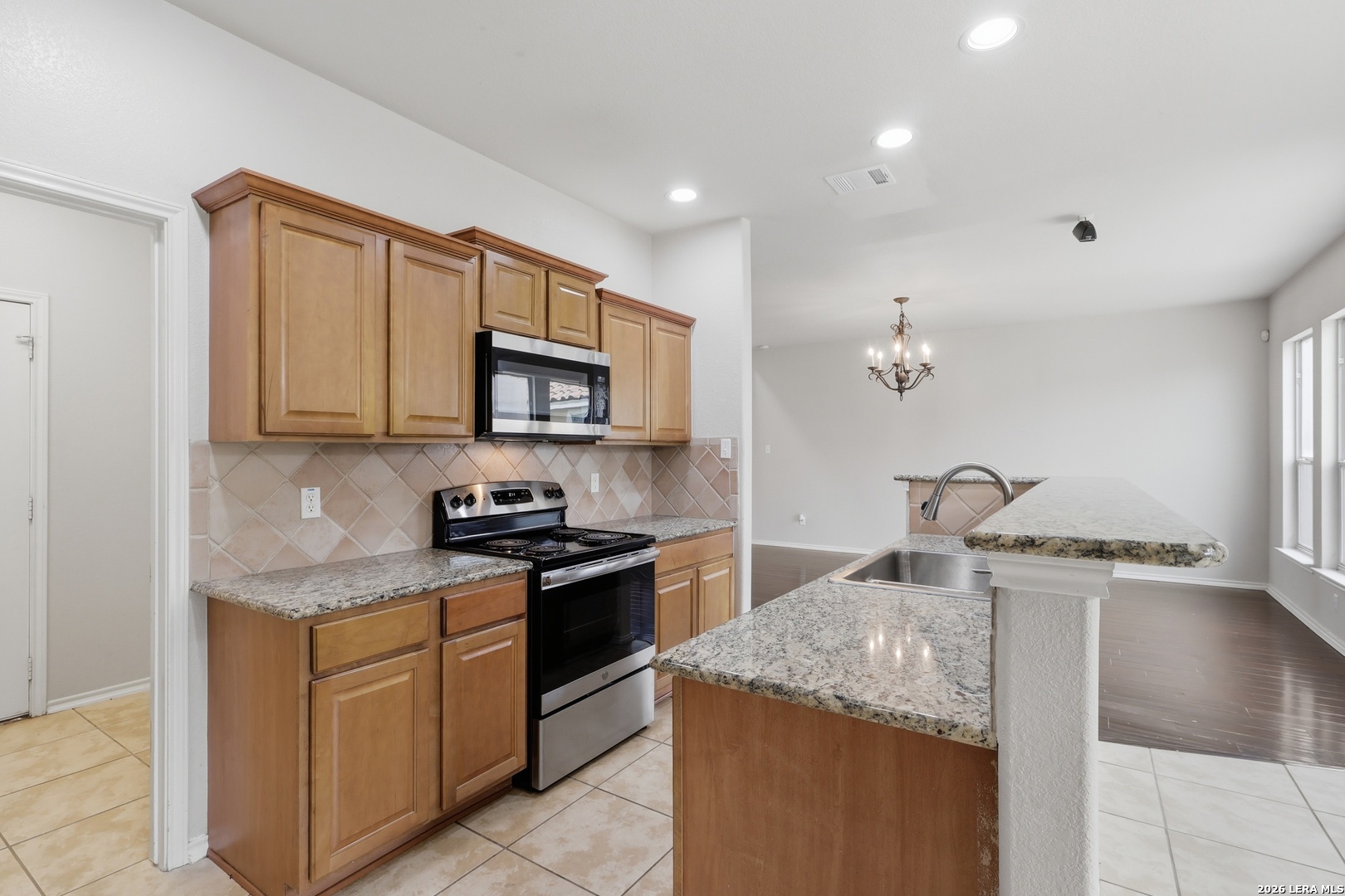 1323 Pinnacle Falls San Antonio TX 78260