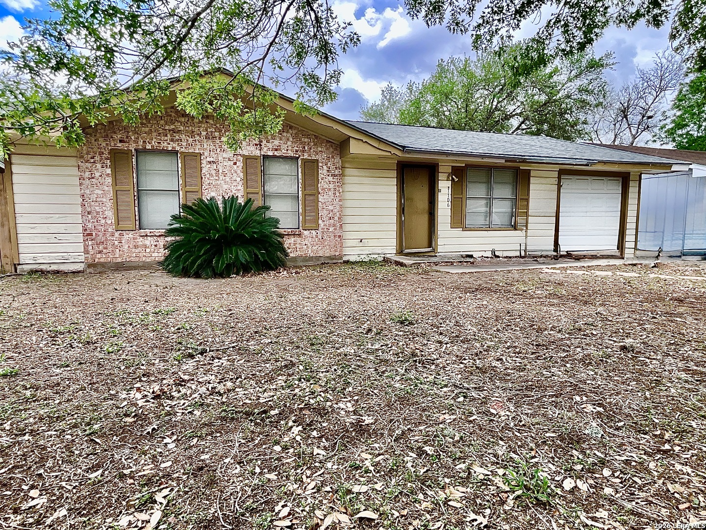 1106 E Hutchinson Street Beeville TX 78102