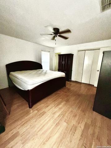 1106 E Hutchinson Street Beeville TX 78102
