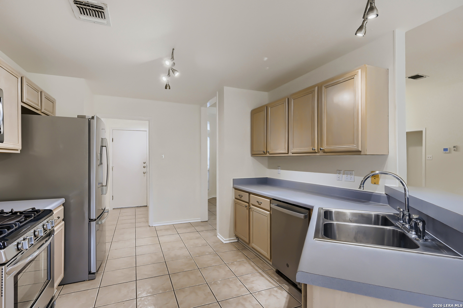 1911 Almond Drive San Antonio TX 78247