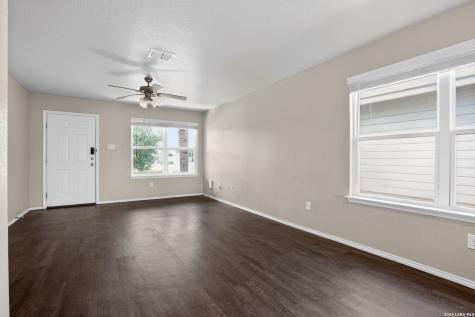 3818 Colemans Run Converse TX 78109