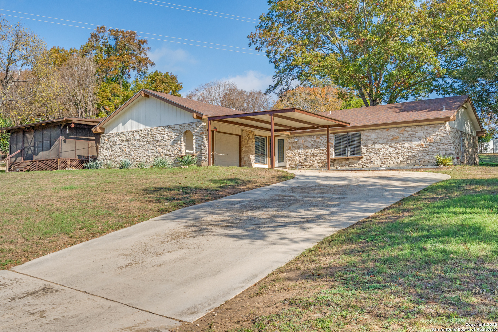 640 Crest Lane New Braunfels TX 78130