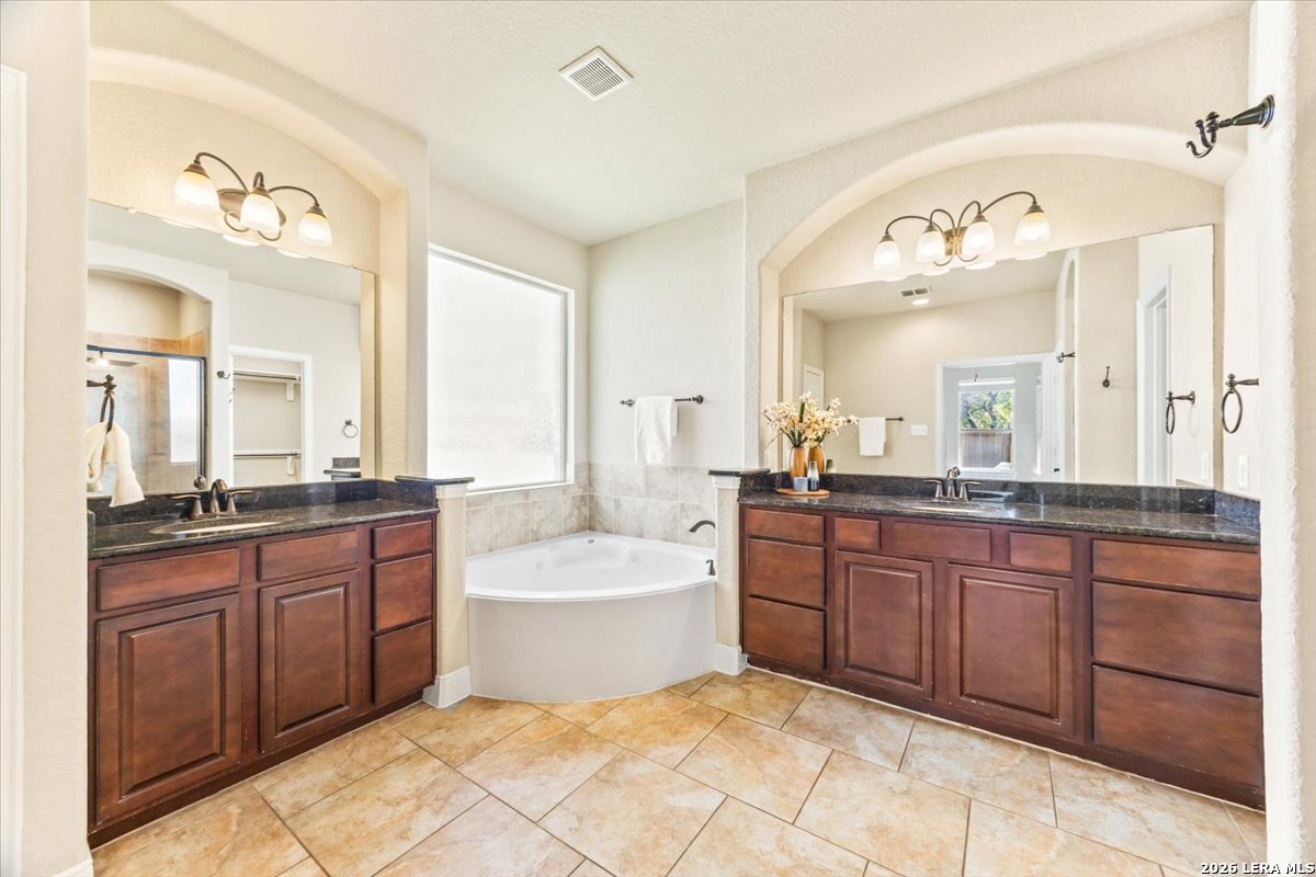 3830 Ox-eye Daisy San Antonio TX 78261