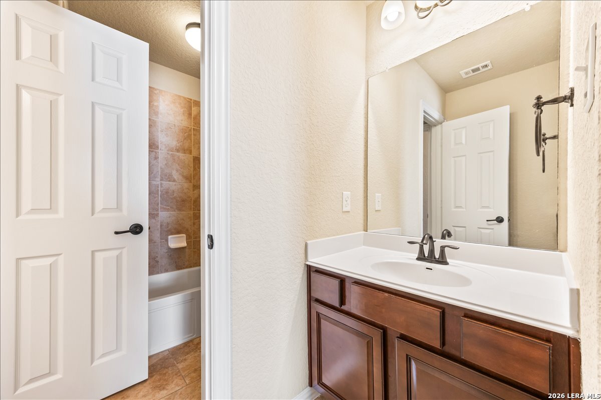 3830 Ox-eye Daisy San Antonio TX 78261
