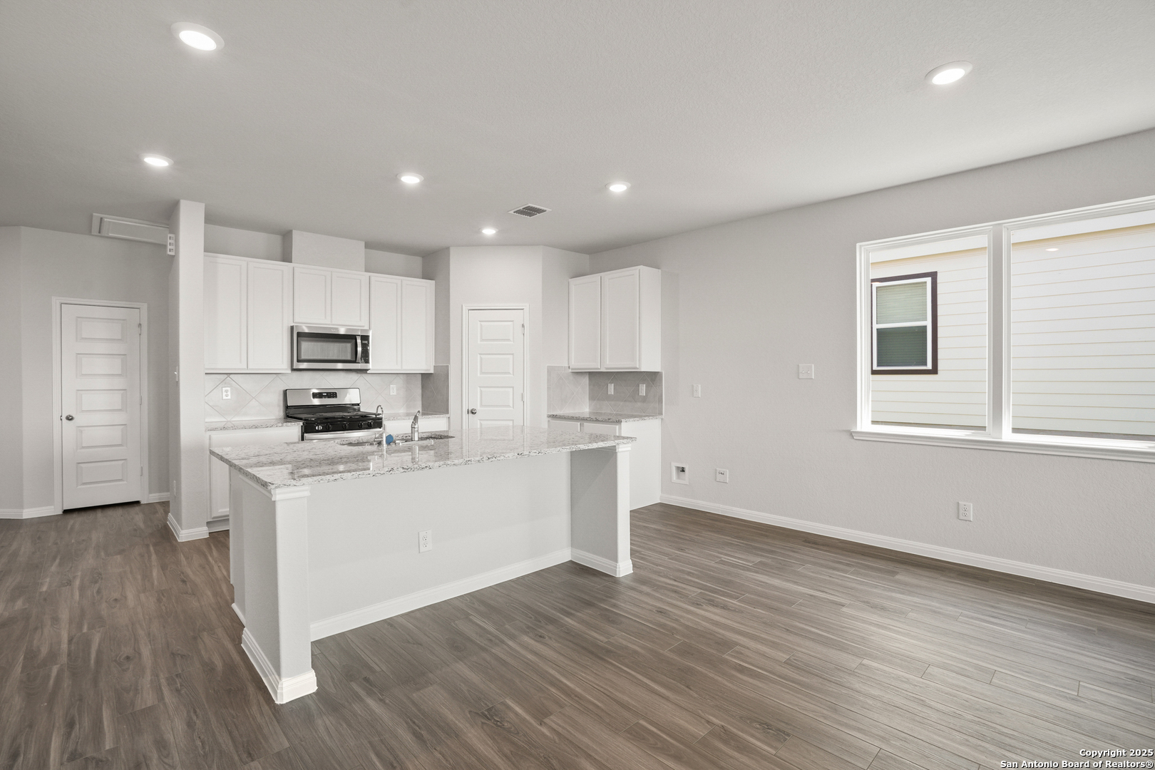 140 Duck Trail San Antonio TX 78245
