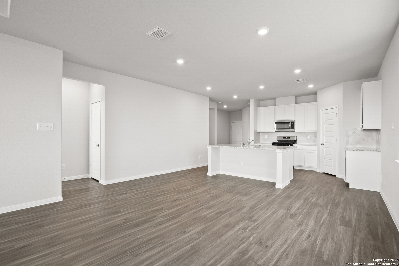 140 Duck Trail San Antonio TX 78245