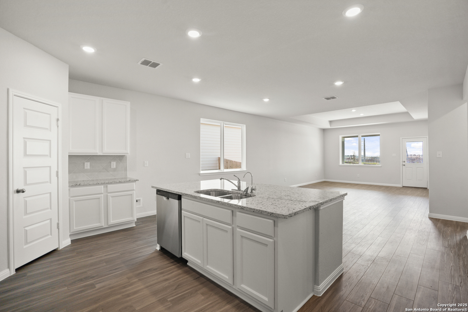 140 Duck Trail San Antonio TX 78245