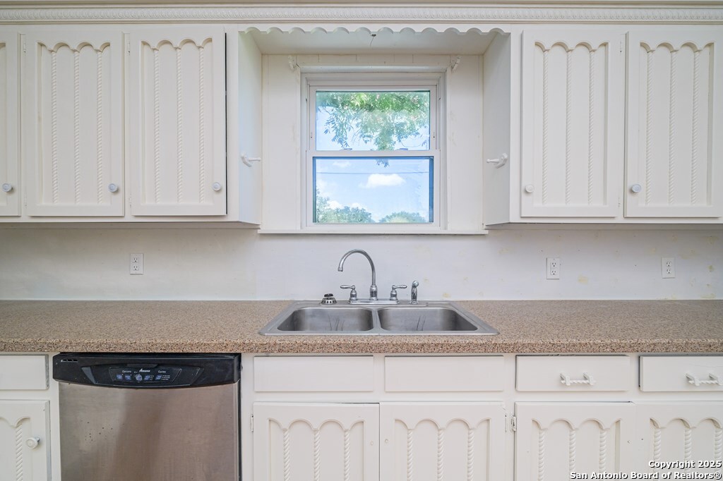 519 E Fm 623 Pettus TX 78146