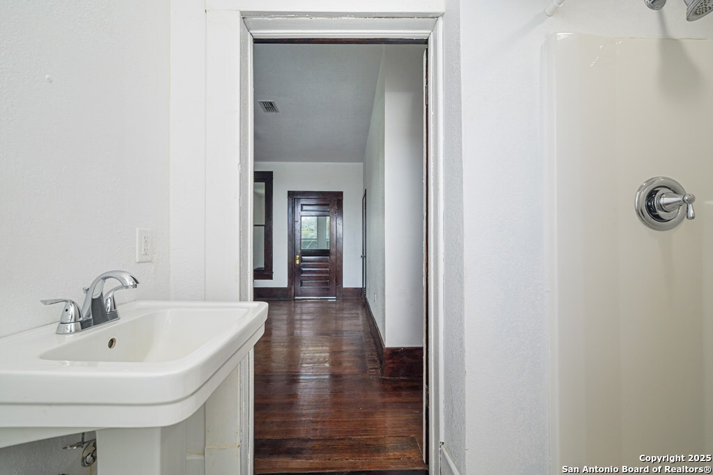 519 E Fm 623 Pettus TX 78146