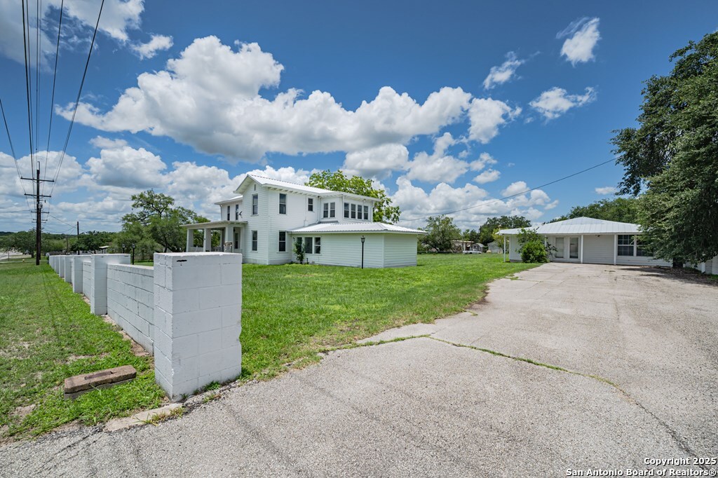 519 E Fm 623 Pettus TX 78146