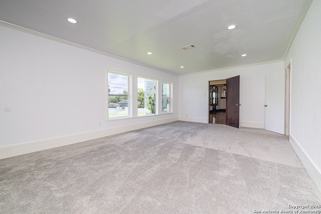 519 E Fm 623 Pettus TX 78146