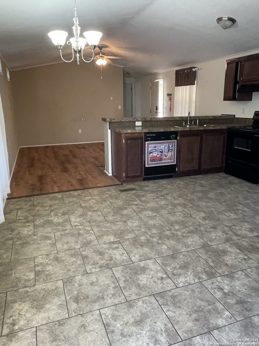 449 Mountain View Bandera TX 78003