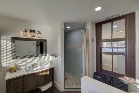 405 W Avenue E Alpine TX 79830