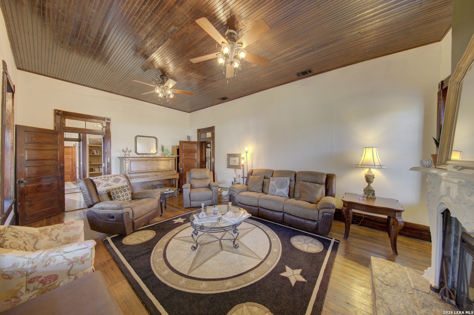 405 W Avenue E Alpine TX 79830