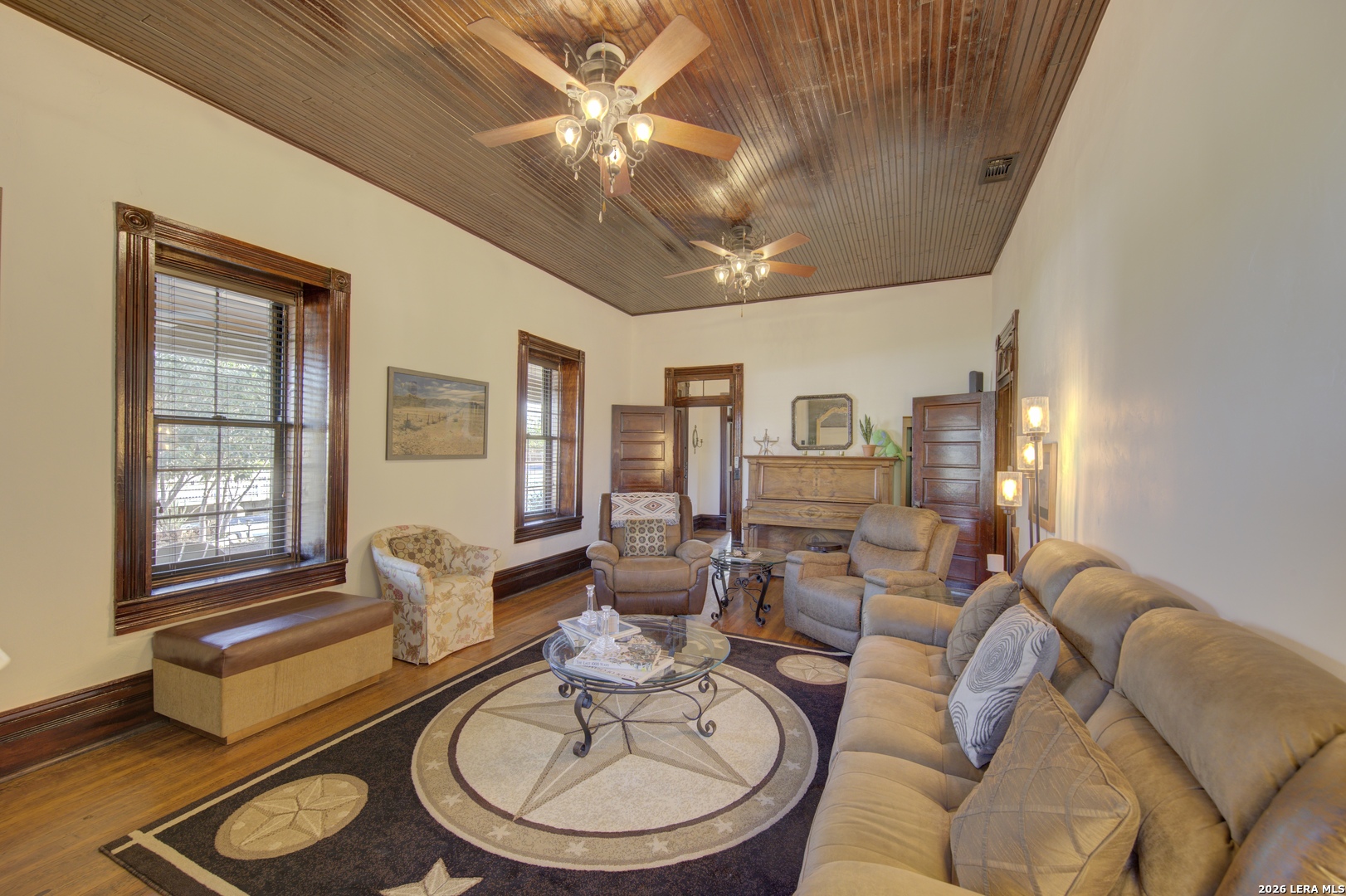 405 W Avenue E Alpine TX 79830