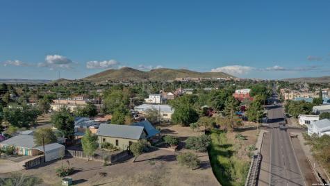 405 W Avenue E Alpine TX 79830