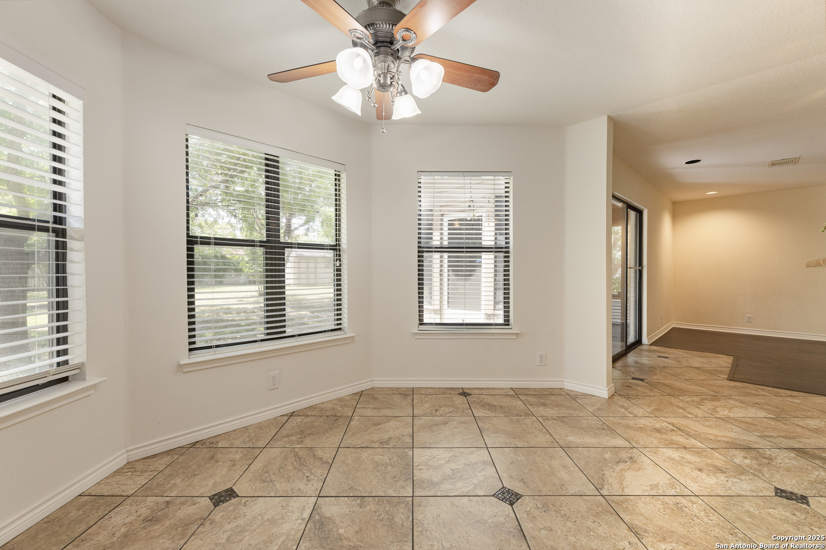 106 Lauren Boerne TX 78006