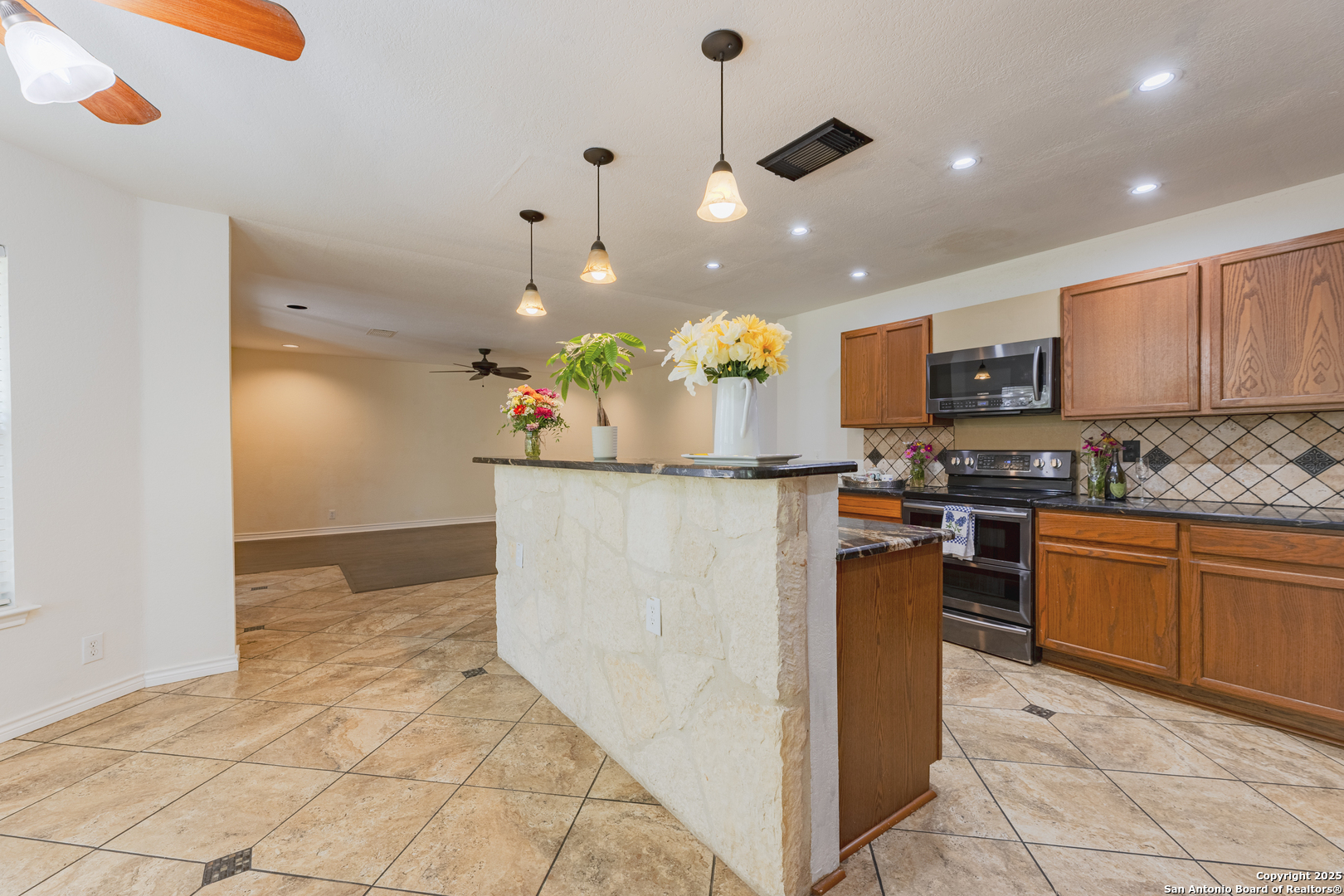 106 Lauren Boerne TX 78006