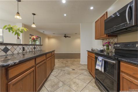 106 Lauren Boerne TX 78006