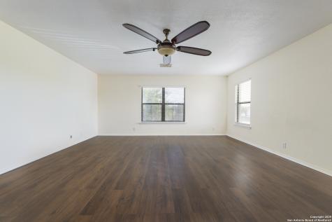 106 Lauren Boerne TX 78006