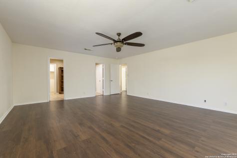 106 Lauren Boerne TX 78006