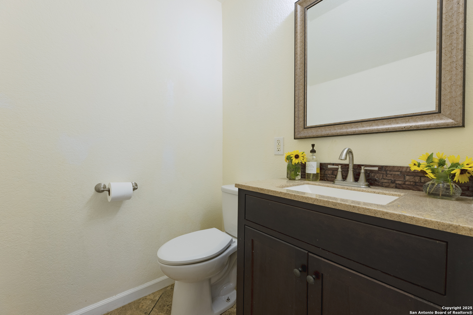 106 Lauren Boerne TX 78006