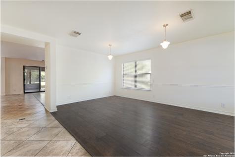 106 Lauren Boerne TX 78006