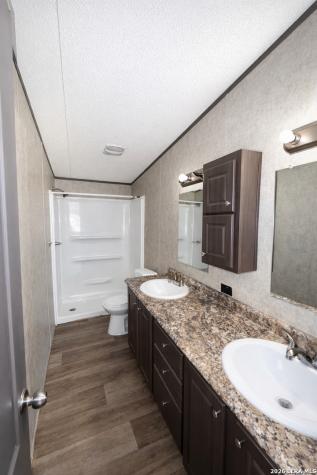 401 Ala Blanca Drive Lytle TX 78052