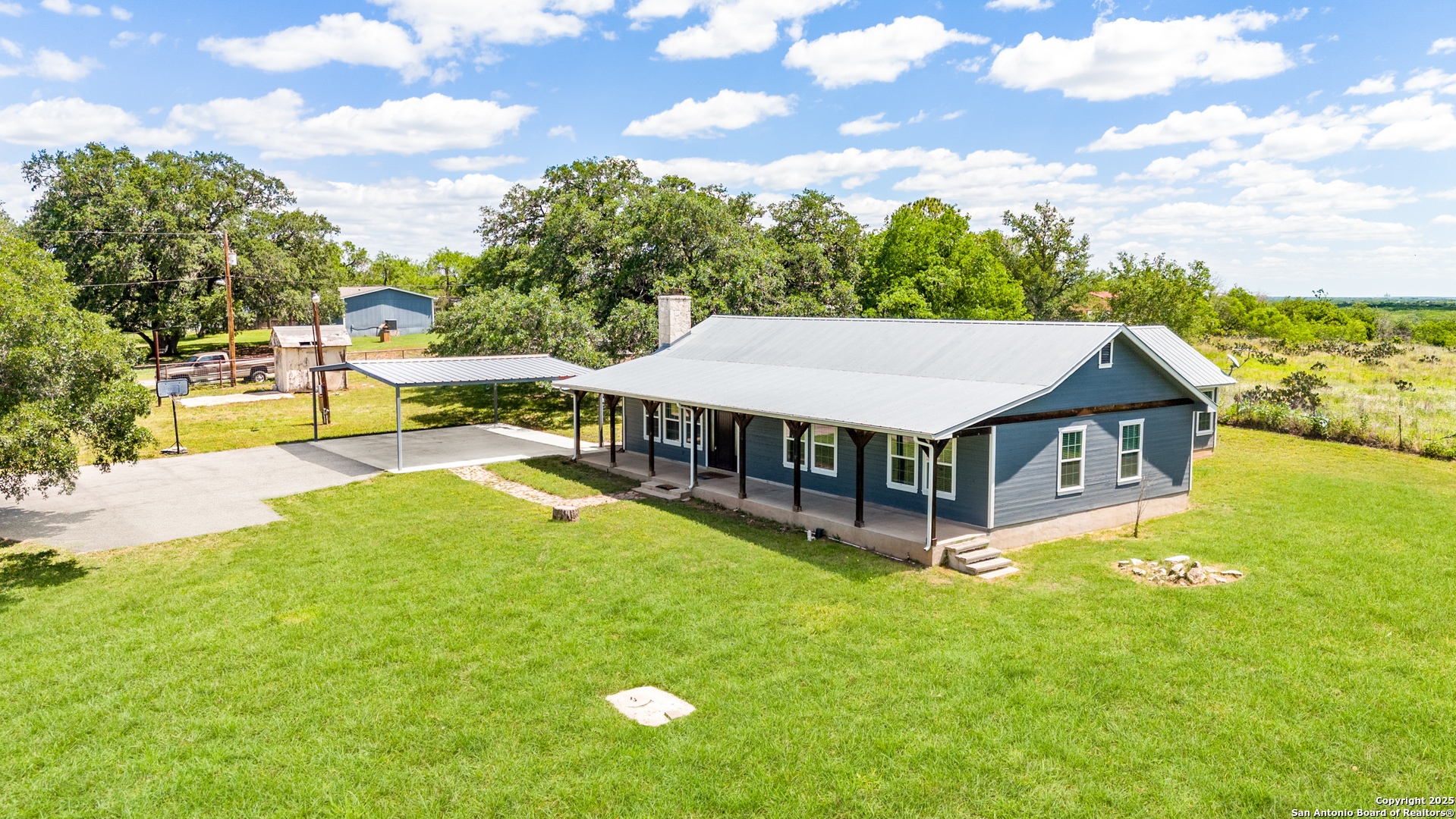 18950 Southton Road Elmendorf TX 78112