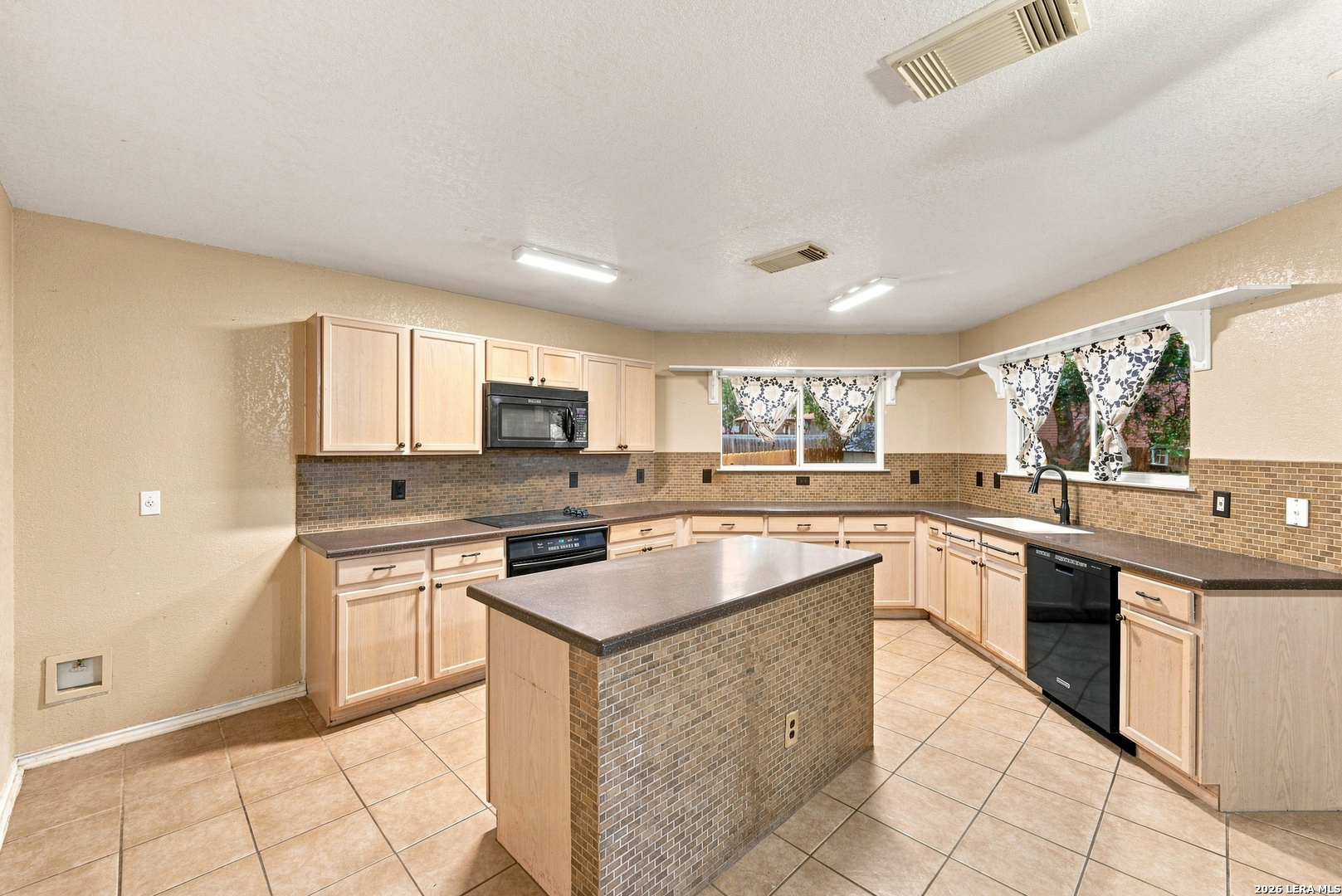 7505 Forest Live Oak TX 78233