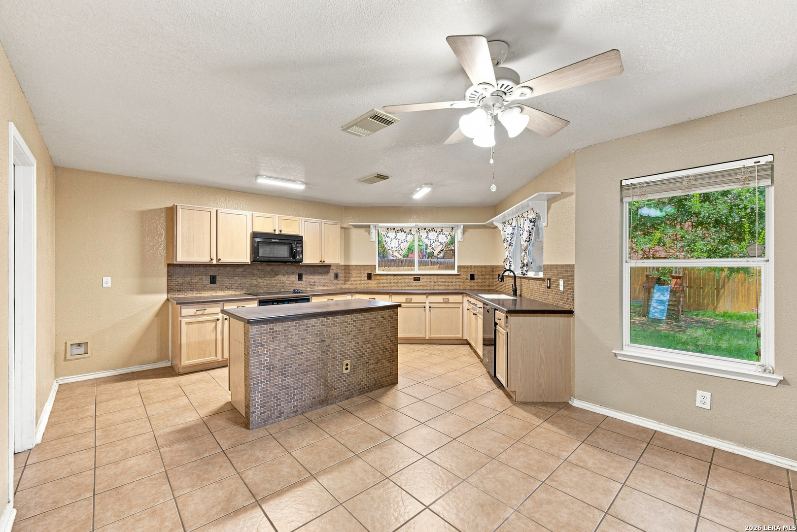7505 Forest Live Oak TX 78233