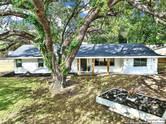 2804 Avenue G Hondo TX 78861