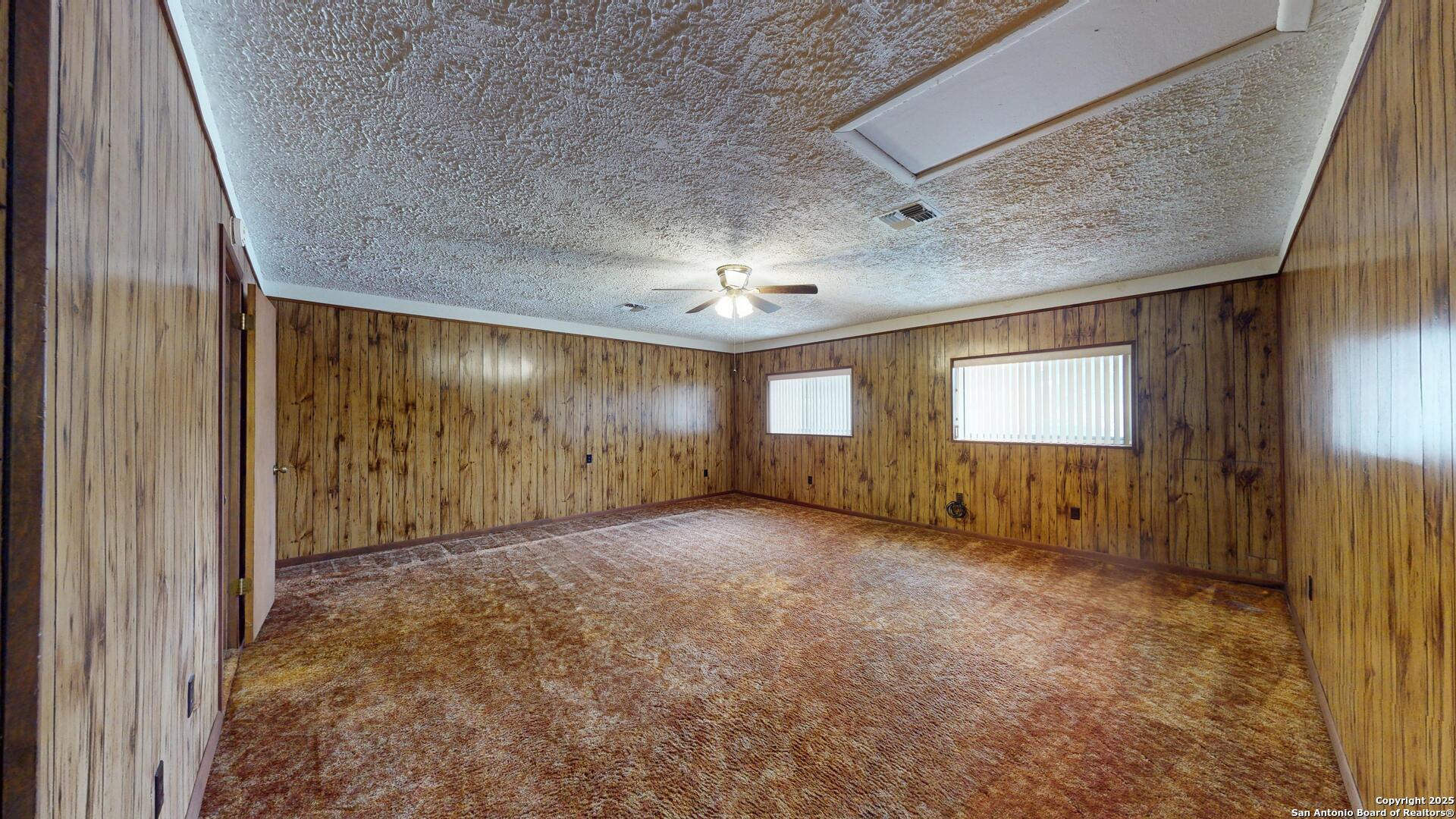 128 Cloverleaf Schertz TX 78154
