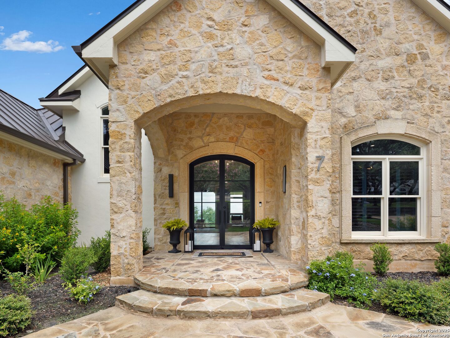 7 Davenport Lane San Antonio TX 78257